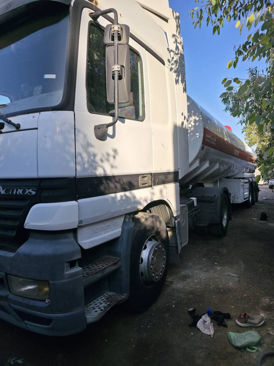 السلام عليكم
اكتروز للبيع 
موديل 1998
تكيال   دوره 
السياره جاهزه ما بيه اي نقص 
العنوان بغداد 
للأستفسار 
صقر
***********
