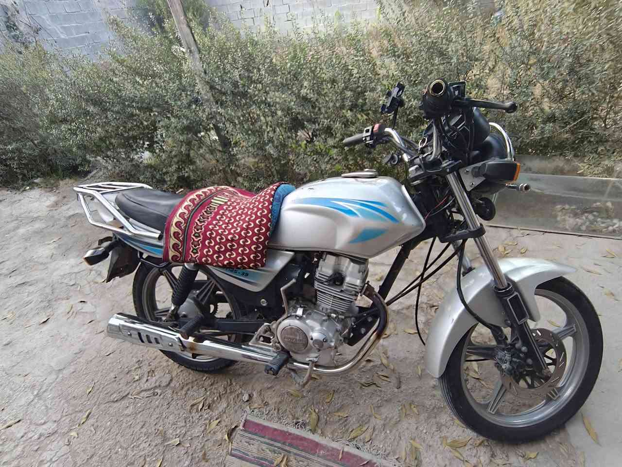 سلام عليكم دايون موديل 18 للبيع جاهزه اوراق اسكنر استنساخ شاصي وبليته مطابق بريكات امامي خلفي كهربائي كله شغال لايت جمجه بك لايت اشاير دبل تايرات جوبلس
دراجه جاهزه محركه حلو ونضيف للبيع كربللاء الحسينيه *********** اتصل بيك خير وتدلل
