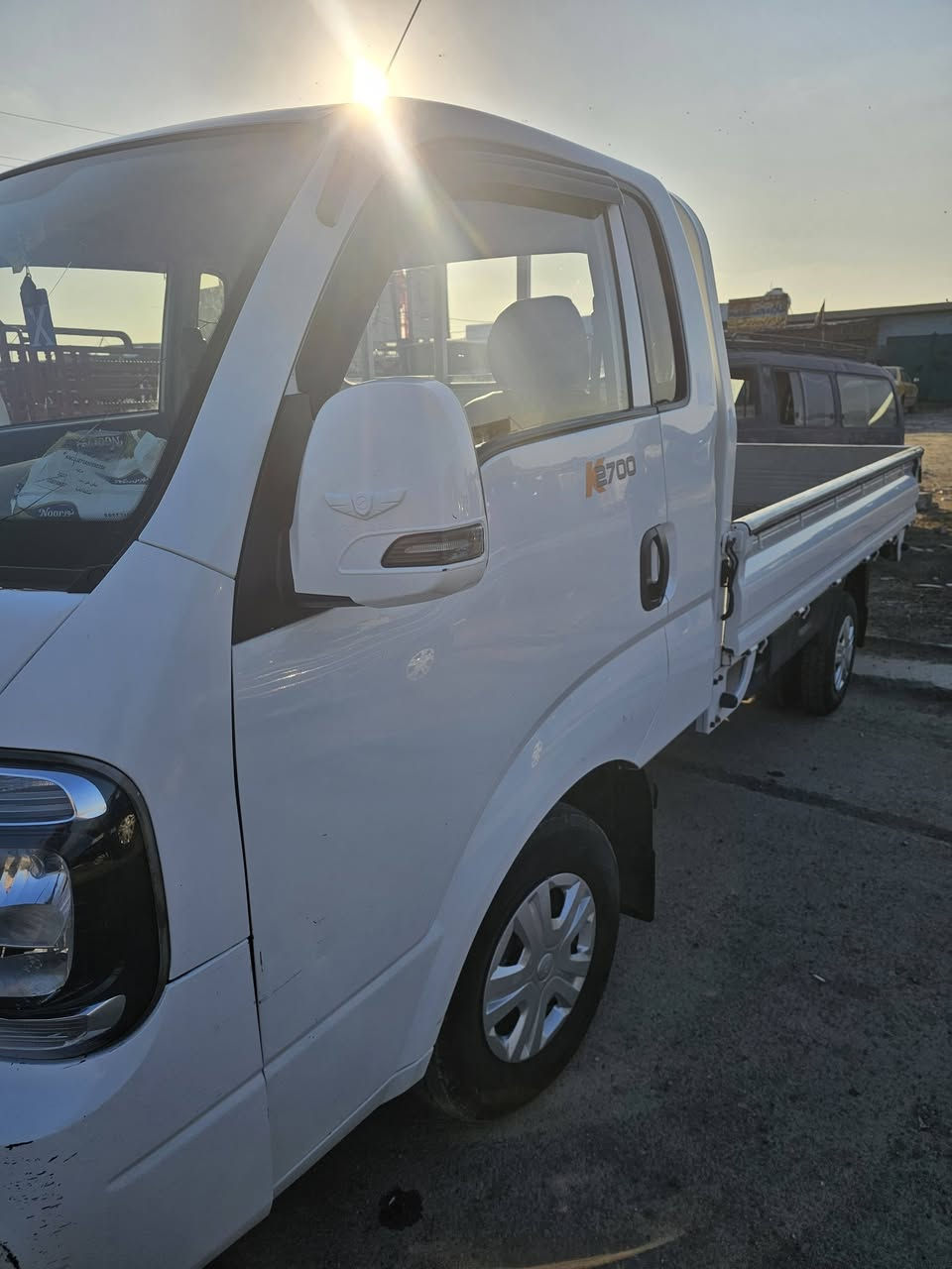 سلام عليكم كيه بنكو موديل 2022 مكينه الفين وسبعميه مكفوله بس الباب العبري مبدل فغط ولباغي كفاله رقم سياره بغداد بسمي جناي عنوان بغداد المعامل سعر 147 وبيه مجال  رقم الهاتف  ***********
