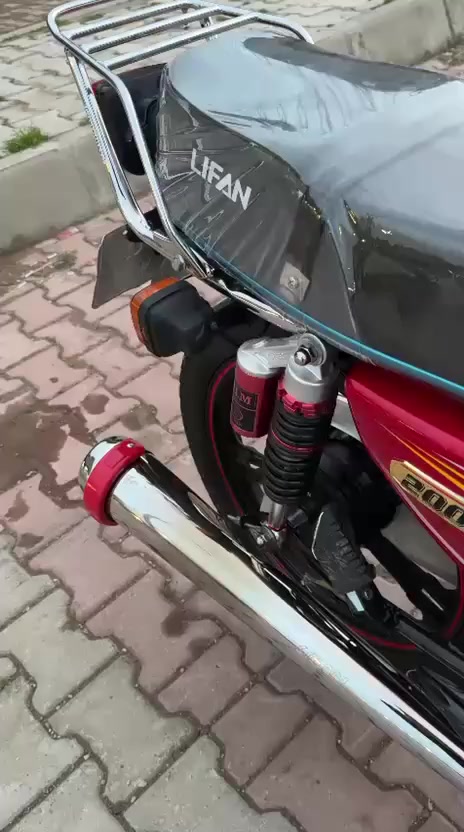 للبيع ليفان 200 نوزل إيراني اصل موديل 1403 يعني موديل 2024 دراجة زيرو ماشيه 5 الف فقط و مكفولة من كلشي مكانها ديالى خانقين و توصيل ماعندي 
*********** 
إذا مو مشتري و ما تعرف بيهن لا تخابر
