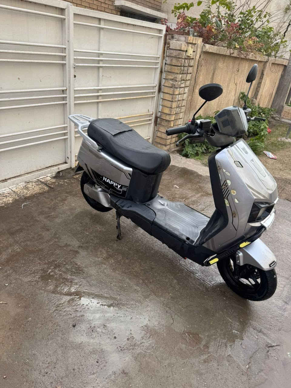 1السلام عليكم دراجه ام عيون للبيع 6بطاريات 2دبل نضام البارك الروجوع الا الخلف لايت 3عالي ناصي رماش اشاره يمنه يسره دبل اشاره 4الدراجه بس العداد مال السرعه ميشتغل 5الشاشه كلشي مابيهه وبيهه شخوط بسيطه 6تروح بل بوليش  ملف الدراجه 1500 بيهه بصمات عدد 2وسويجات 2
8مكان الدراجه المنصور الداودي 
9رقمي *********** الاتصال او واتساب 
10سعر الدراجه 550وبيهه مجال حك الجيه وشكرآ
