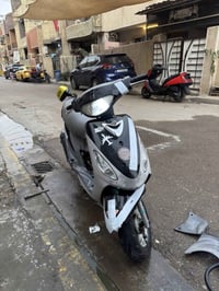 للبيع دراجه حلوه ما ناقصها شي اصلن ودراجه كلها شادها وما بيها اي قطعه ...