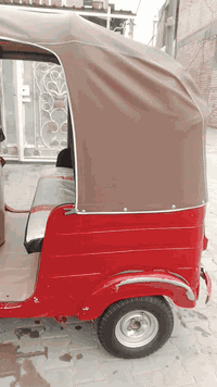 تكتك موديل 16 معمرة ومصبوغة عام
اوراق تخم تايرات جدد ضفيرة امامية وخلفية جدد سفريات دواخل كلهم جدد يعني التكتك جاهزة وخير من اللله ب4 وبيها مجال 
متواجد فيس واتساب *********** مكاني نهاية حي اور
