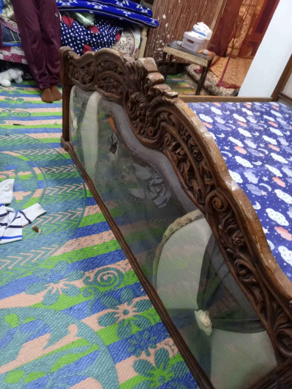 جربايه خشب صاج للبيع التاجي سبع البور السعر 75الف غير متواجد على الفيس الاتصال ***********
