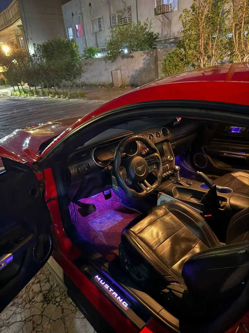 السلام عليكم موستنك جي تي الشكل الجديد للبيع موديل 2022السيارة ماشية 21الف كلو السيارة فول شاشة دجتل كشنات كهرباء تدفة تبريد السيارةبية تزويد دركة ويالة صلنصات السيارة بية صبغ جاملغ امامي وشوية من الباب وصار بية حادث بل عراق جاملغ خلفي و بنيد مفتوح فقط السيارة ايرباك ما بية شاصي ما بية سعر السيارة اب٢١الف وبية مجال بصيط ***********التصال وتساب
