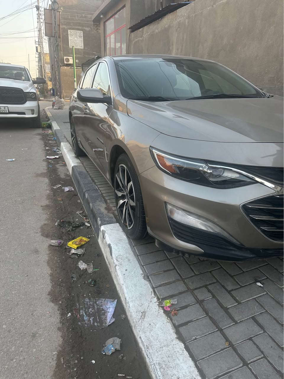 ماليبو 2024 معوقين بصرة  موصافات RSحادثهة موضح با صورة جاملق وبنيد بدون شاصي مرقم كامل ما بيهة اي نقص سيارة احلى من الصورة سيارة جديدة اخت الزيرو ماشية قليل 4.346كم  يعني اخت الزيرو
السعر /137وبيهة مجال قليل 
بيع مستعجل
عنوان /البصرة. ياسين خريبط 
رقم /*********** البصرة, العراق
