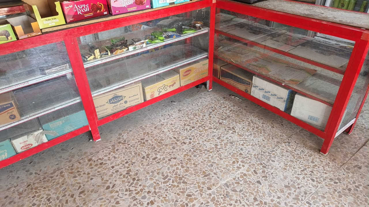السلام عليكم جميعاً
عارضات عدد ٣ للبيع
عارضة الموطة سعرها ٢٥٠ 
العارضة الكبيرة سعرها ٢٥٠
العارضة الصغيرة ١٥٠
كاونترات الألمنيوم عارض حلويات عدد ٣ مع سلات جبس عدد ٥ 
السعر ١٠٠ ألف 
كما في الصور ادناه 
الموقع الأمين 
للاستفسار ***********
ملاحظة جميع العارضات شغلات وخير من الله
