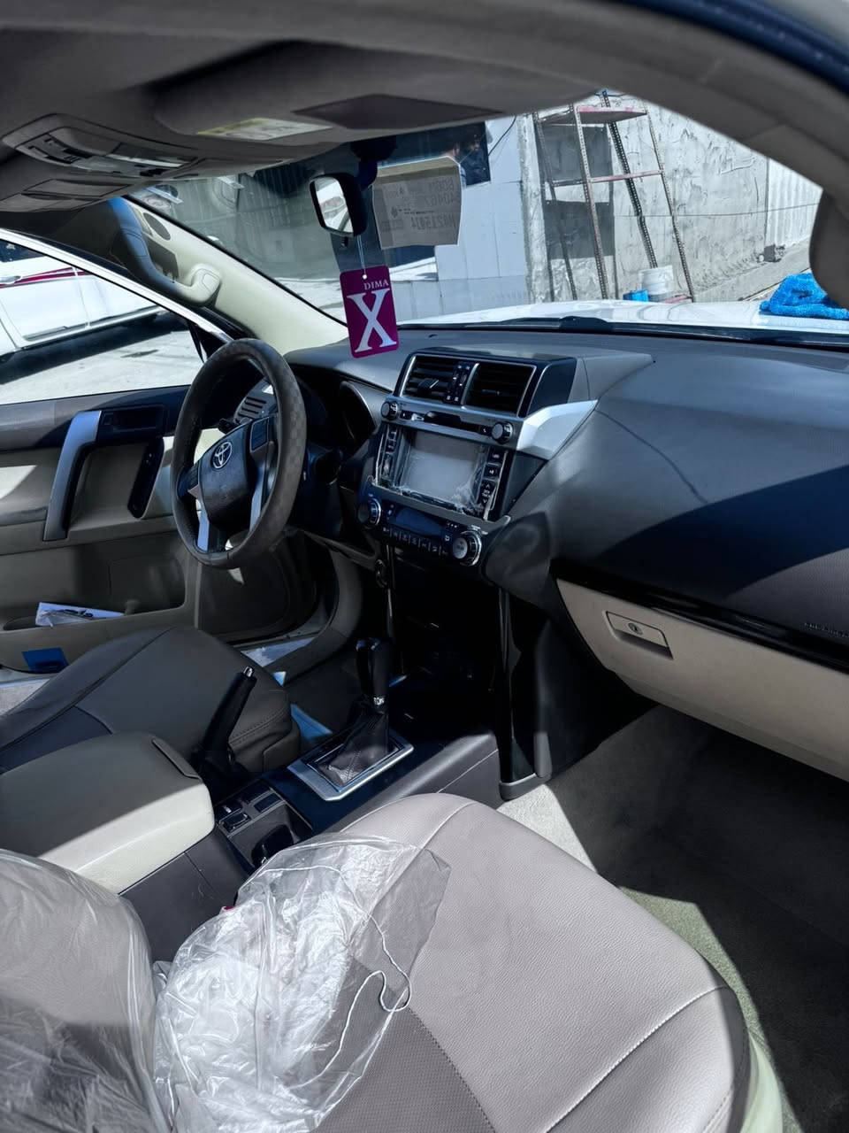 للبيع تيوتا  ابرادو    TXLمديل 2016

ماشيه 72

فتحة

كراسي جلد و كهرباء

سبير تعليك

لايتات زنون ضبابي

حساسات خلفي وأمامي

زراكات لايت

فور ويل 

ستة سلندر 

سبعة راكب 

مكفولة من صبغ و تبديل و حادث

مكانها بغداد بسمي ‭0771 397 2880‬
