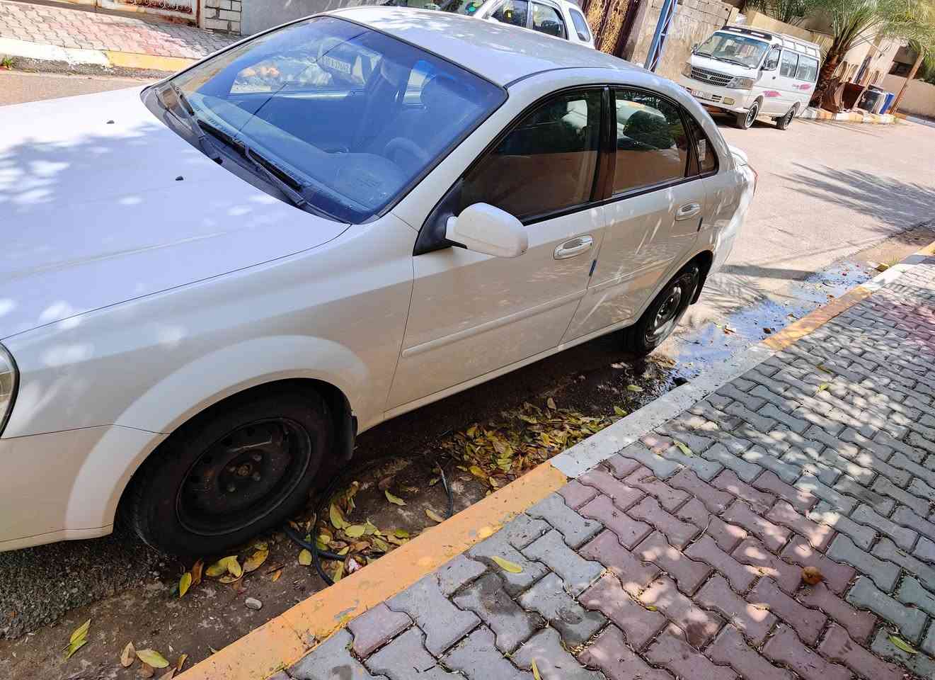 السلام عليكم 
اوبترا 2011 السيارة بدون ضرر خليجي بس بيهة ملاحظات كل خفيفة كير محرك مكفول كهربائيات شغالة 
الموقع بعقوبة التحرير 
السعر 84 وبيهة مجال للشراي 
***********
