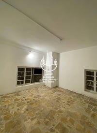 للايجــــــــــــار ✅  . بيت للايجار في حي الزهراء مساحة 320م موقع ممت...