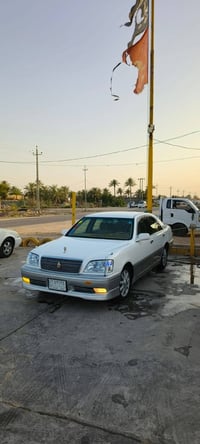كراون ٢٠٠٣ • ابيض • كفاله عامه