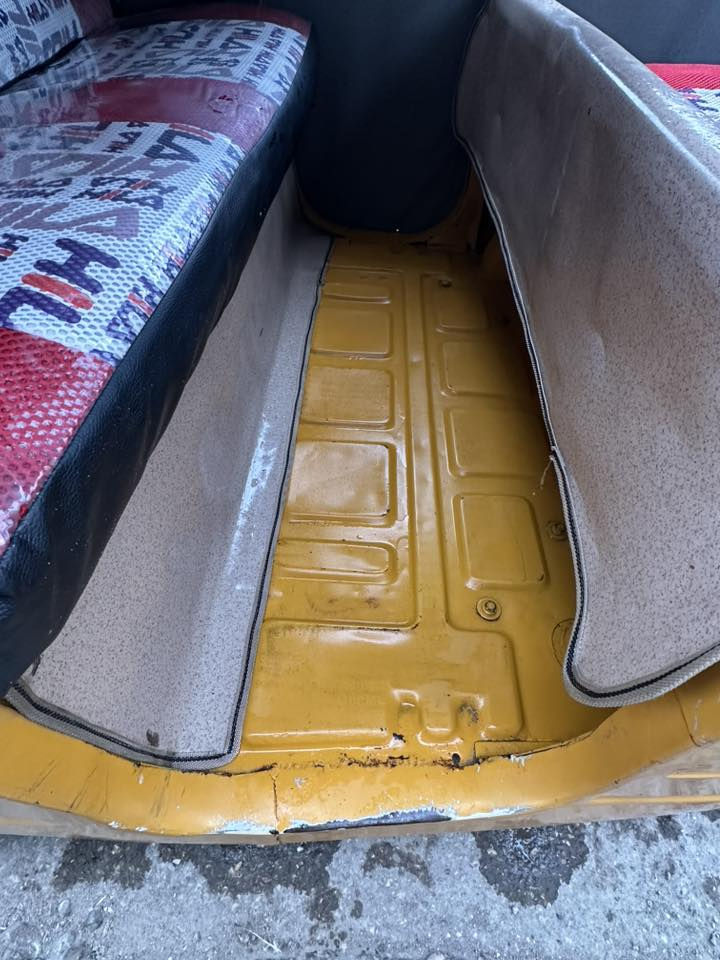 السلام عليكم تكتك 19 شهر 12

رقم بغداد بسمي وبيها بعض التلحيضات مابيع إذا مو عقد مروري مكاني الشعب غير متواجد ع الفيس الاستفسار *********** 

سعر 5750 بيها مجال حك الجيه
