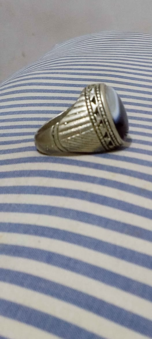 خاتم عقيق يمنى قديم 
فضه صياغة خراسانيه 
سعر٢٥ البصرة, العراق


**إذا كنت صاحب هذا الإعلان وتريد حذفه لأي سبب، رجاءا أرسل رسالة إلى الدعم الفني**