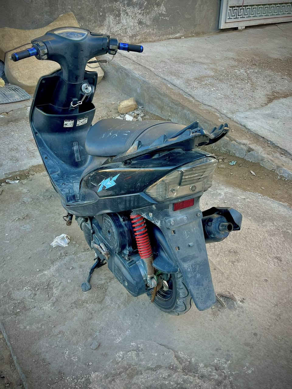 دراجه ماكس عدله للبيع شغاله من الطول لطول كهربائيات كلهه شغاله المكينه مفتوحه بدل بيهه بس زنجيل بس ناعمه خير من الله سلف عوزه بس راجز والبقيه كلهه شغاله بيهه عينه اشاير لايت مكان المجر الكبير للستفسار *********** ما عدي نت لحد يراسني ع واتساب سعر 600 وبيهه مجال اوراق اصولي بسمي
