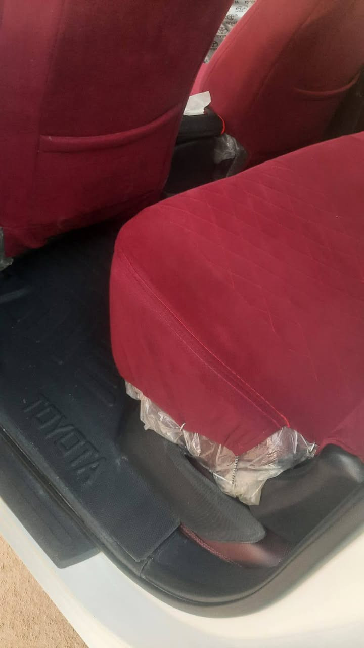 تيوتا هيلوكس مديل ٢٣ رقم بغداد بسمي كير عادي ماشية ٦٨ ألف مكفول كفالة عامة السعر ٢٣٨  ***********
