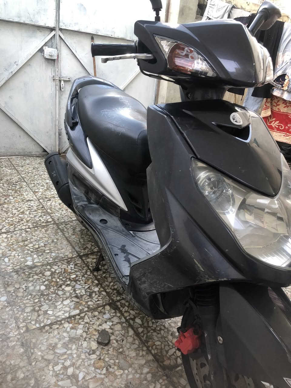 سكنس فحل بلادية الدراجة كاملة على اخر حبة برغي ممفتوح  منها مصارلها ٤ اشهر من نازلة من الرمبة بيها ورقة الكمرك مدفوع يعني تترقم السعر (مليون) وبيها مجال حك الجية عنواني بغداد الجديدة


**إذا كنت صاحب هذا الإعلان وتريد حذفه لأي سبب، رجاءا أرسل رسالة إلى الدعم الفني**