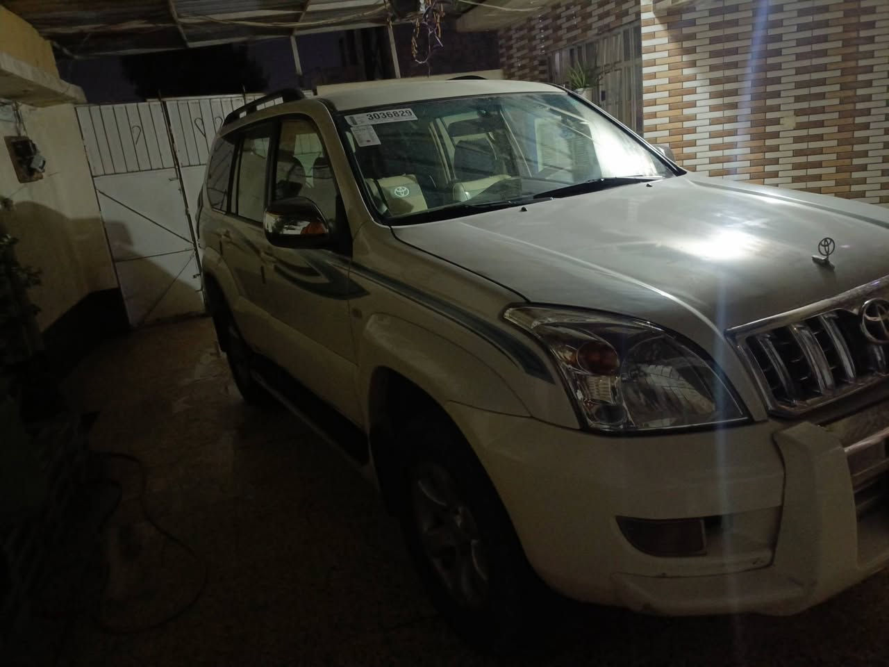 السلام عليكم ورحمه الله
برادو 2009 ،،، رقم اربيل 
شرط التحويل ،،، سيارة جاهزة 
صبغ حزام بدون ضرر
كير ومحرك شرط ،،، محرك 6 سلندر
العنوان/ موصل حي التأميم 
تلفون/ ***********
السعر / 140 وبيها مجال
