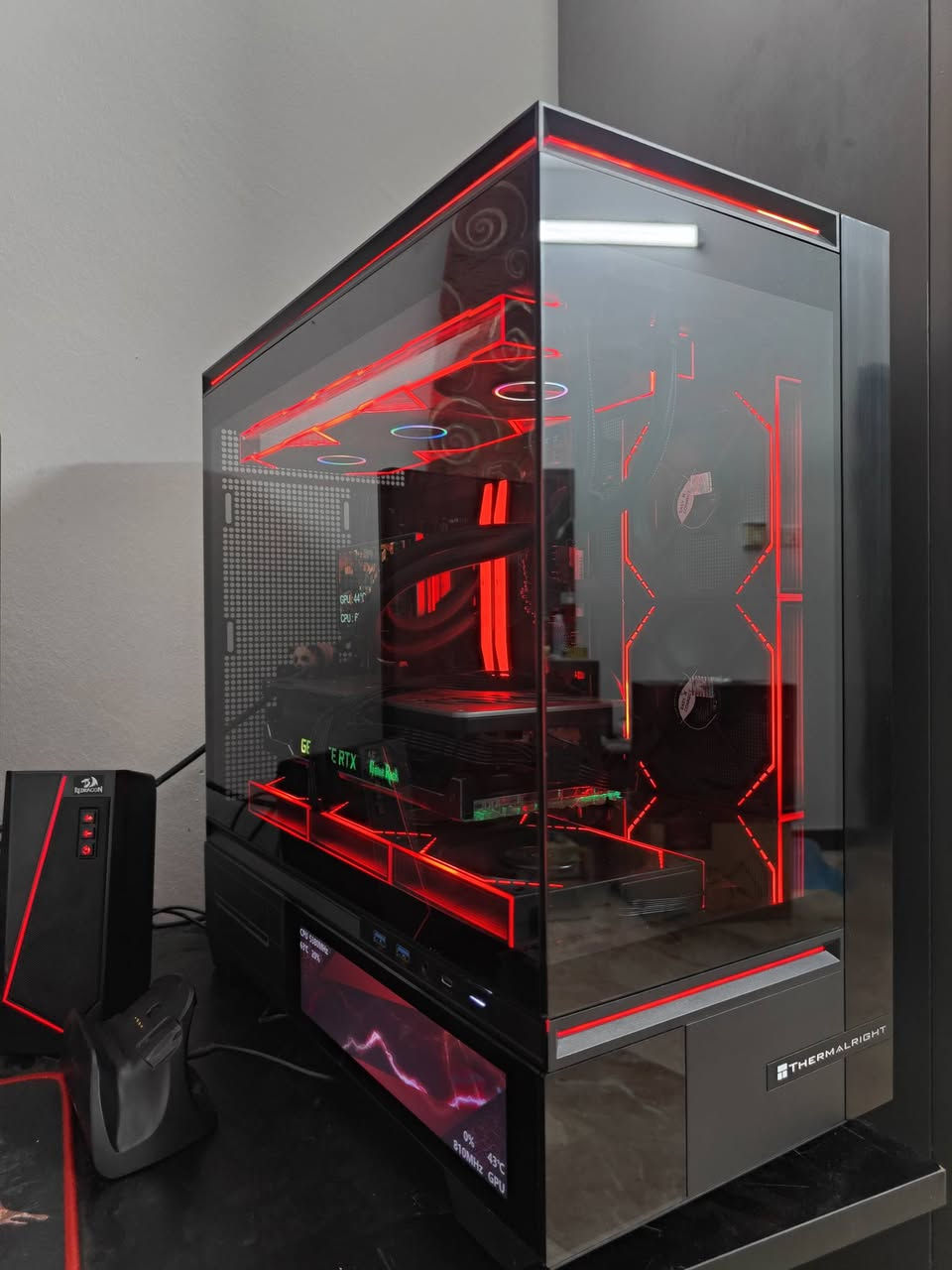🔥 للبيع سيت أب Gaming كامل تجميعه لل2k على اعلى اعدادات  🔥
📍 بغداد

💻 مواصفات الحاسبة:

• CPU: AMD Ryzen 5 9600X (جديد)
• Cooler: Pro Flow 360 Liquid Cooler (جديد)
• Motherboard: Gigabyte B850 GAMING WIFI6 (جديد)
• GPU: Palit GeForce RTX 3080 GameRock
• RAM: Corsair DDR5 6400MHz 32GB (16×2) (جديد)
• Storage: WD_BLACK SN7100 1TB NVMe SSD + SSD 1tb
SSD 512GB
• PSU: 850W Power Supply (جديد)
• Case: M10 Vision (جديد)

🖥️ الملحقات:

• شاشة Mi 2K Gaming Monitor
• كيبورد AJAZZ AK820 Pro
• ماوس Attack Shark R1
• سماعات Redragon Speaker
• مايك احترافي
• جويستك Mamba

✅ أغلب القطع بحالة ممتازة
✅ كراتين القطع موجودة
✅ جاهز للألعاب والشغل الثقيل
✅ البيع كامل فقط

📩 للاستفسار مراسلة خاصة


**إذا كنت صاحب هذا الإعلان وتريد حذفه لأي سبب، رجاءا أرسل رسالة إلى الدعم الفني**