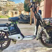 الموصل الجانب الأيسر • ماطور شحن • ٤ بطاريات أصلية