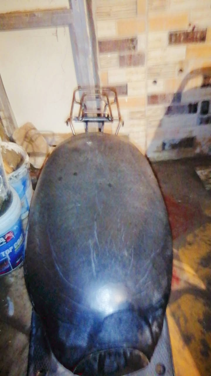 سلام عليكم دراجه خمسه زروف للبيع 
سلام عليكم دراجه خمسه زروف للبيع كلشي ما بيه المكينة ناعمة مابيه صوت هندر وحده تشتقل شلعا و معدل تخبل نقصها بس باتري السعر 200 وبيه مجال مكاني البصره زبير ***********
