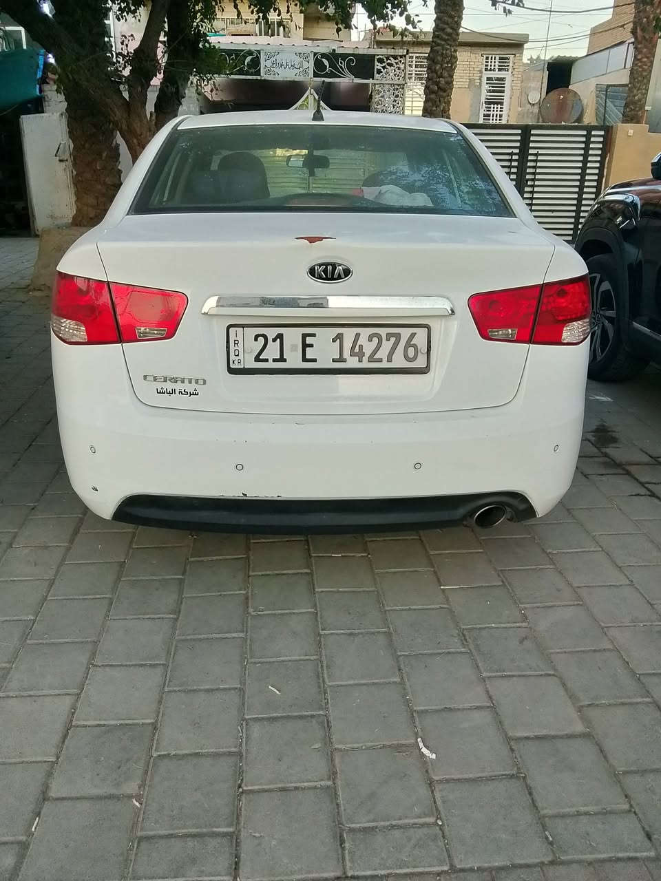 السلام عليكم
سيراتو 2013 خليجي 
السيارة محرك 1600 
السيارة كفالة من الدعامية لل دعامية
فوول ما عدا الفتحة 
ماشية 175000 حقيقي 
طخة بسيطة بل جنطة موضحة بل صورة 
وما مصلحهة بعدها علا حالها 
سيارة خير من الله بل عافية علا الي ياخذها 
لل استفسار ***********
