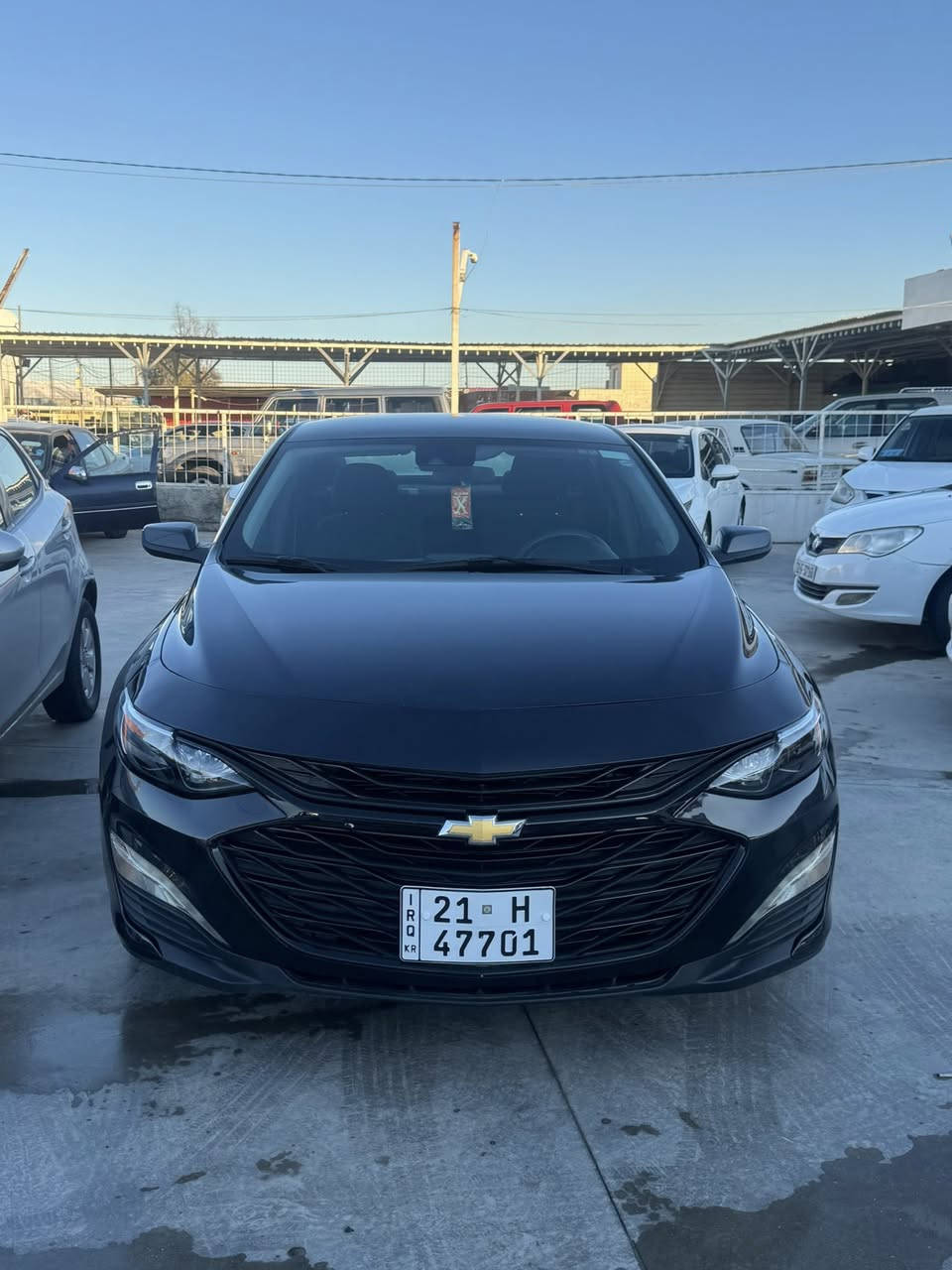 سلام عليكم ماليبو LT2023
سياره كلين بدون ضربه بدون شي 
سياره جديده بمعنه لكليمه
مكينه 15 تيربو لون حبري فول فول موصفات بس بدون سلايت 
رادار امامي كامره خلفيه 
رجل الي 
خط ابيض 
قفل كروس 
سياره باقي موصفات بيه اهوي 
سعر 148 وبيه مجال 
رقم تلفون ***********
