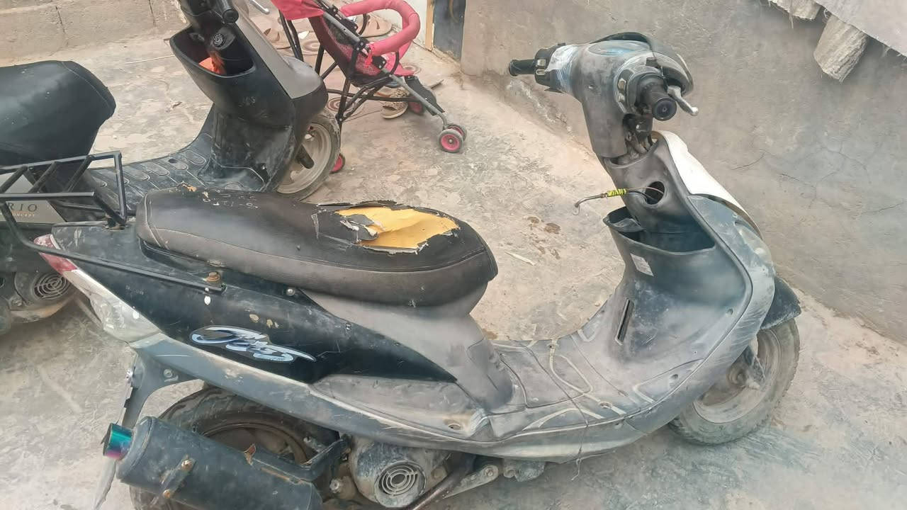 ماكس منغولي نقص جوزه وكهربائيات مفتوحه نكره سلف هندر شغال السعر ٣٠٠ وبيها مجال
بطه برغي مامفتوح بيها كامله كهربائيات وكلشي مانقصها ولابرغي السعر ٤٢٥ وبيها مجال للاستفسار ***********
