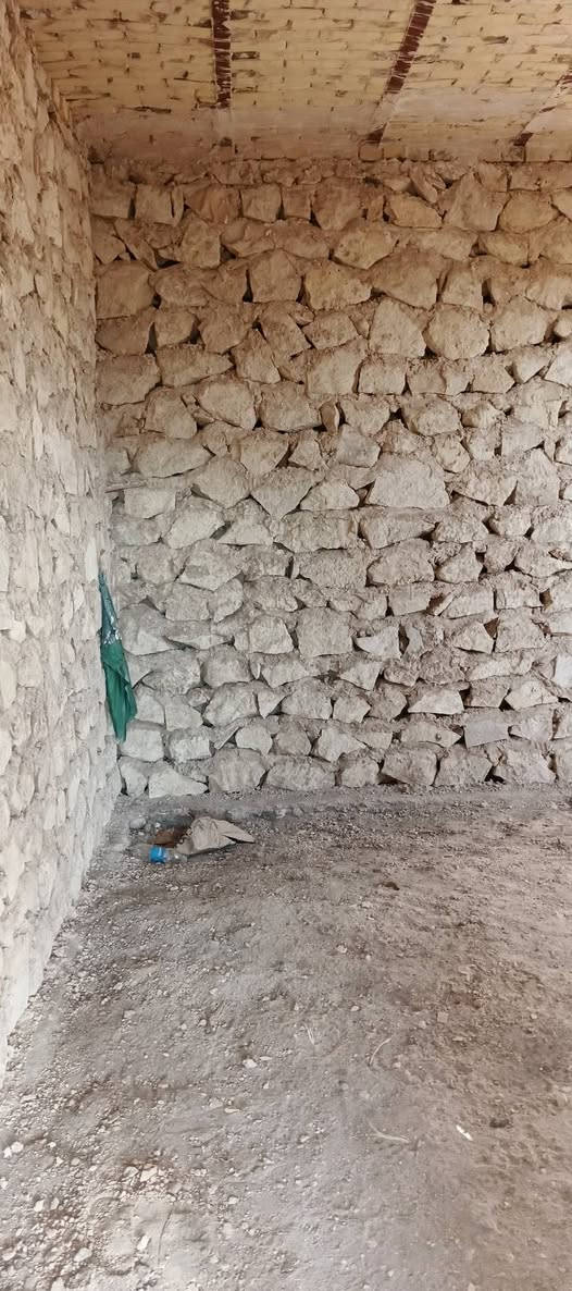 بيت هيكل مبني من حجر وياه كاع٩٠٠ متر زراعي للبيع طريق ديوانيه دغارةنزلة المعمل الغاز
البيت بيه غرفتين و مطبخ و براني صحيات خارجية  مساحته ٢٠٠ متر

متوفر كهرباء و ماي و تبليط

  طريق ديوانيه دغارة نزلة المعمل الغاز بالقرب من مجمع النرجس

***********
