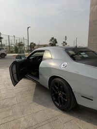 … للبيع جالنجر موديل 2020 لون سمنتي اصل مواصفات /   شاشة جبيرة   تحكم ...