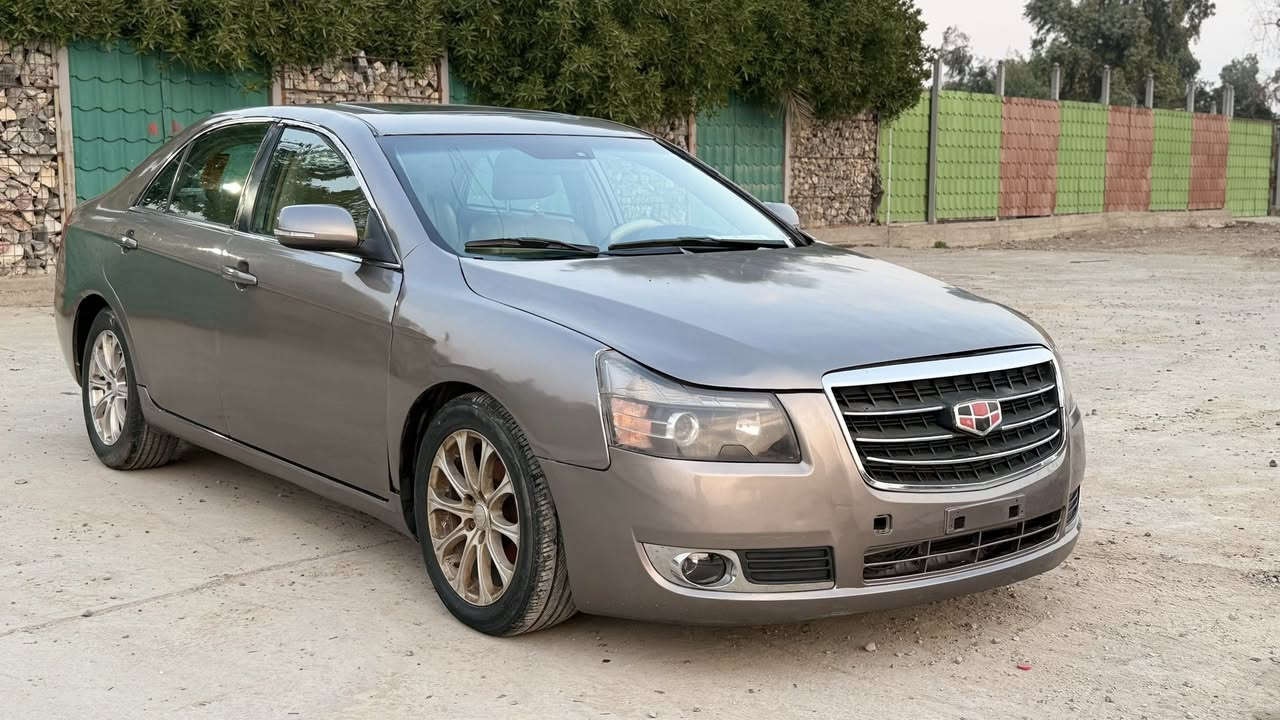 أسلام عليكم من ارخص المدن ام كراند  مديل2013 مكينا وكير خير من الله حجم المحرك 2400 السياره رقم واسط بسمي تحويل مباشر السياره مصبوغه بدون للجماليه شواصي لغود كص كله سليم صدر تخم تاير تبريد كله جديد شاده السعر 55وبيه مجال تعال شوف السياره مكاني بغداد وتدلل دلال***********
