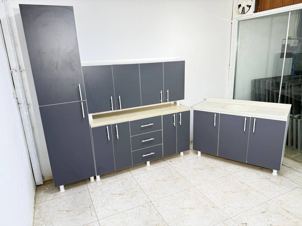 كاونتر متر ونص ارضي والملحق مترونص
+ ڤاترينا 50 سم 
السنك متر و20 مرمر 
سقف الارضي بديل المرمر 
للحجز ولاستفسار مراسله الصفحه 💫
🚛 🚛 🚛 🚛 🚛
تتوفر لدينا خدمة توصيل
 كافه محافظات العراق


**إذا كنت صاحب هذا الإعلان وتريد حذفه لأي سبب، رجاءا أرسل رسالة إلى الدعم الفني**