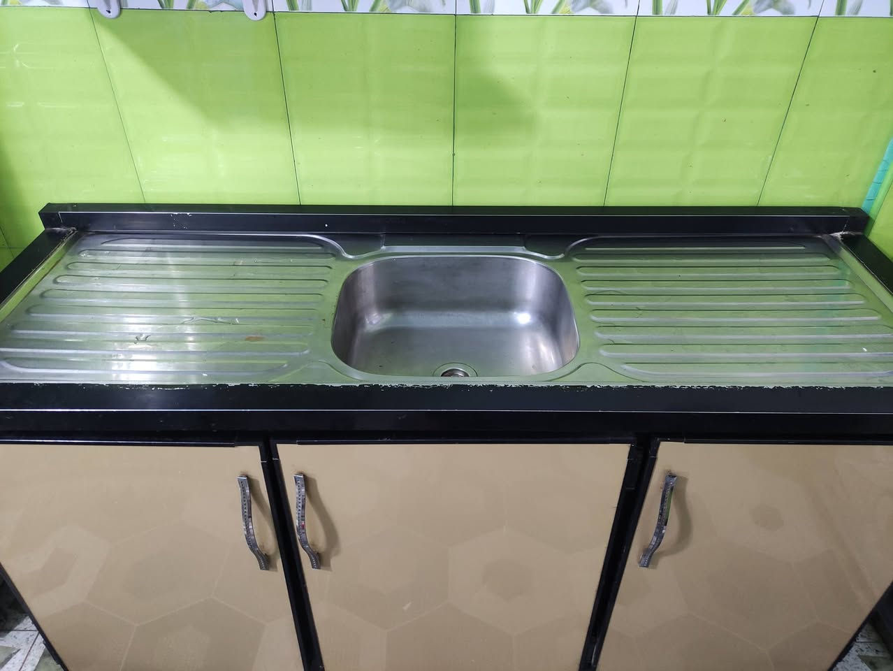 للبيع مكاني النجف حي المهندسين
***********
