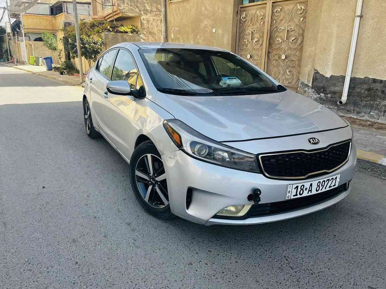 فورتي ١٧ سلفر
صور الحادث والسونار موجودات داخل المنشور السياره ليبل واحد مابيها اي تبديل
بيها قطعه صبغ وحده الجاملغ الامامي البصف السايق وبيها بارد باب السايق 
تدفئه تبريد ويه السويج 
كير AT. المرغوب ٦ نمر
ويل كب 
تحكم جهتين شاشه تاب كامره 
ماشيه ٨٣ الف ميل 
رقم بابل دولي باسمي تحويل ثاني يوم 
سنويه لل ٢٠٣٠
السياره كلشي بيها اصلي ومسويلها ادامه لمنضومه البانزين قبل فتره تخم مجاول تخم بلكات كله اصلي وكلاص البانزين والفلتر 
دهن الكير مبدله 
يعني متصرف عليها ربع 
سعرها ١٢٠
***********
