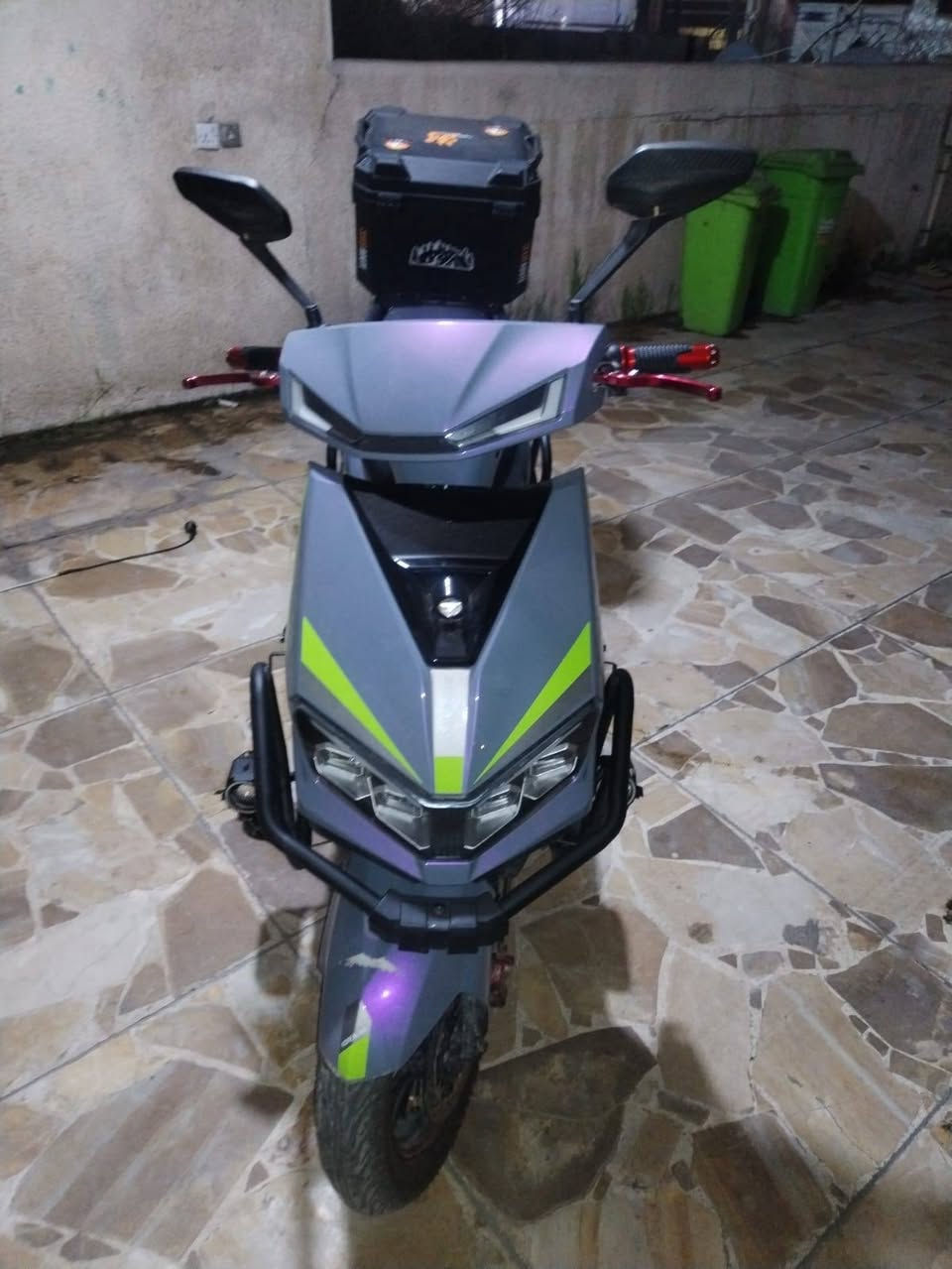 سلام عليكم عندي دراجه شحن جديدة 2026 صار عاشر أيام من اخذته الملف 2500 اليريده يتواصل وياي عل واتساب الرقم  ***********العنوان بغداد
