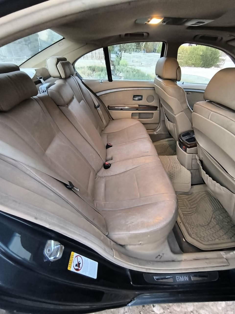 2005 / ***********
فول فول مواصفات VIP
مابی صبخ 
مابی ضربة
سیارة جدید جدید
55 بی شویە مجال
