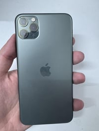 ايفون ١١ بروماكس للبيع اللون الزيتوني كلشي بي اصلي ما مبدل ولا قطعة لا...