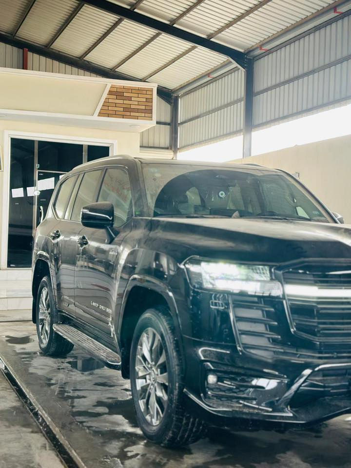 لاندكروز  🔥 Land cruiser 2025   black edition S 🔥
🤝لمعرفة السعر اكتب ( لاندكروز  او 2025)🤝

__________________________

🚗النوع:  Land cruiser

🔞الفئة:   black edition limeted S

💯 السيارة ضمان وكالة ساز

🔥🎗الموديل:2025

💯المسافة المقطوعه: 6500Km

🌐 السيارة  كفالة عامة ✅ تغليف كامل المركبة ppf

السعر 💵؛:85،000الف دولار قفل 

☎️للاستفسار اكثر 

 اتصال      ***********

 العنوان : ديالى/جديده الشط معرض ديالى آلأول
