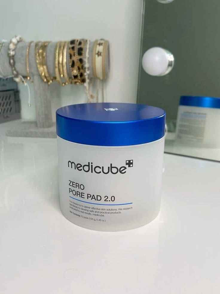 🔥 عرض مميز 🔥

✨ Medicube Zero Pore Pad الكوري الأصلي 🇰🇷 ✨
الحل المثالي لتنظيف وتصغير المسام والعناية اليومية بالبشرة 💖

إذا تعانين من:
▫️ مسام واسعة
▫️ رؤوس سوداء
▫️ دهون زايدة
▫️ ملمس بشرة غير موحّد

هذا المنتج راح يكون خطوة أساسية بروتينك ✨

💎 ينظف المسام بعمق
💎 يقشر بلطف بدون تهيّج
💎 ينعم البشرة ويعطي نضارة واضحة

📦 العبوة: 70 باد / 155 غرام
تكفيج فترة طويلة 👍

💖 مناسب لكل أنواع البشرة حتى الحساسة

📩 للحجز والاستفسار راسلينا خاص بغداد, العراق


**إذا كنت صاحب هذا الإعلان وتريد حذفه لأي سبب، رجاءا أرسل رسالة إلى الدعم الفني**