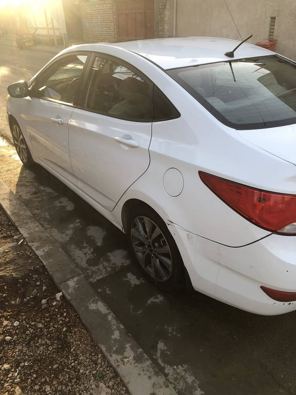 سلام عليكم اكسنت خليجي موديل 16 تفصيل سيارة بل سونار رقم بغداد محرك 1600 لعنوان بغداد تقاطع دروس سعر 95 وبيهه مجال شي قليل ***********
