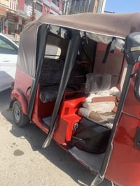 تكتك موديل 18 رقم إنكليزي باسمي سعرها 4700 مكاني بغداد 07727641850