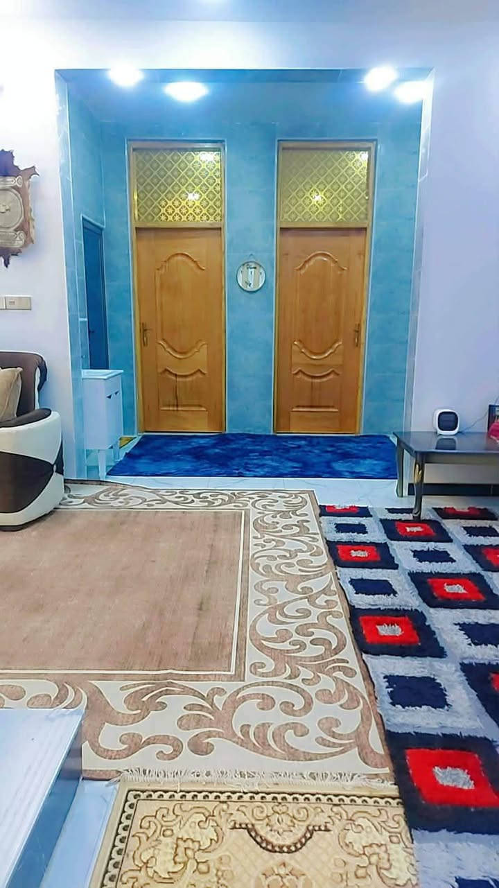 🏛️اعلان رقم 20 ((مكتب زين العابدين العقار)) 🏛️

🏠بيت للبيع كوت حي الحكيم شارع علاء غريب قرب الكورنيش.

🔸 مساحة::210 متر. 🔸
🔸 مرقم من قبل بلدية حي الحكيم . 🔸
🔸 خدمات::ماء _كهرباء _مدارس _مجاري . 🔸
🔸 بناء::طابوك . 🔸

🏠 يتكون من غرفتين نوم _هول _مطبخ _استقبال _مجمع صحيات _كراج.

👈 للاستفسار اكثر.
🏛️ #مكتب زين العابدين العقار.سعر77
🗺️ عنوان مكتب كوت شارع الموقع العسكري.
👈 بأدارةامير الشمري ***********☎️
