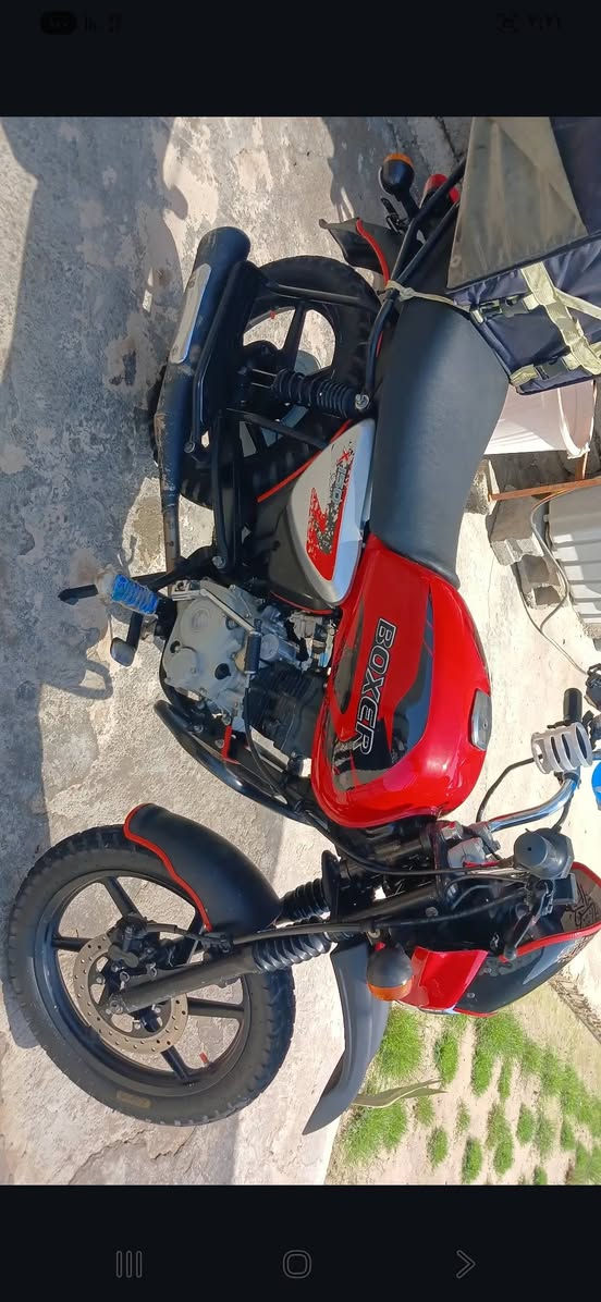 سلام عليكم بوكسر للبيع موديل22 اوراق استنساخ ١٣٠٠ وبيها مجال  الدراجه نضيفه ومابيها نقص مكاني الدوره ***********
