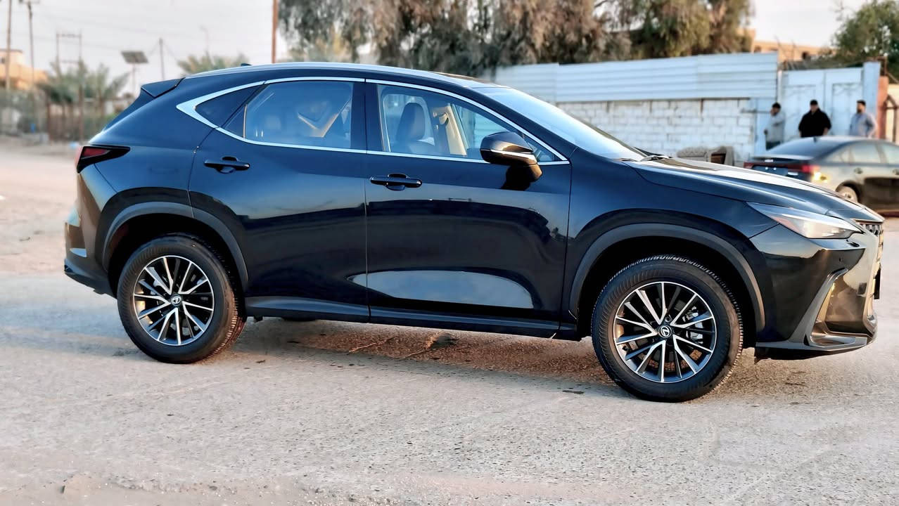 السلام عليكم ..
لكزس NX 350 هايبرد موديل 2024 
السعر 275 ورقه مصلح درجه ممتازه ومرقم بغداد
ضرر السيارة كما موضح بالصور (حادث خارجي بدون دواخل وبدون حداديه وبدون كهربائيات ومكفوله كير ومحرك وشواصي وتصليح سابق)
الأستفسار ***********
***********
