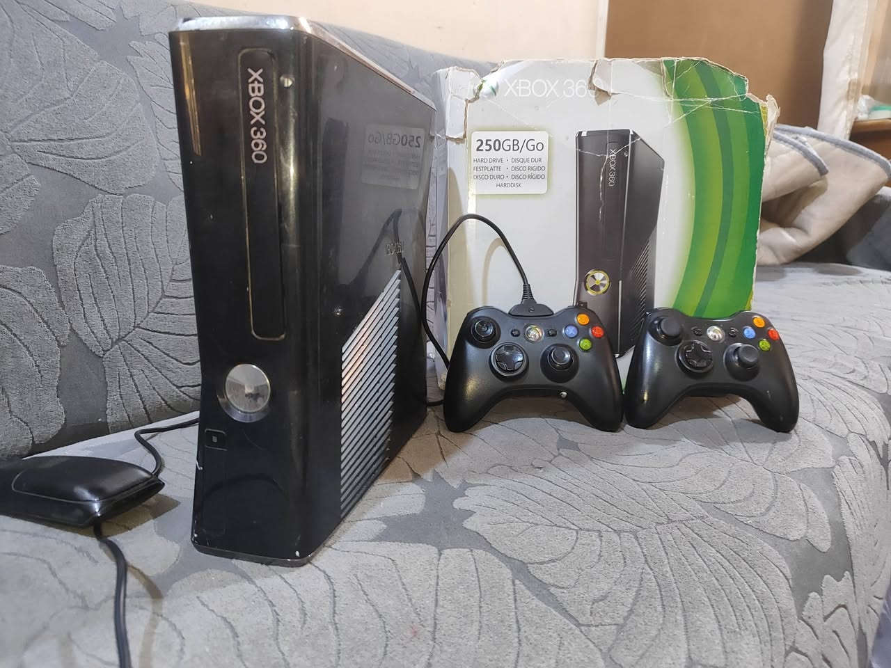 السلام عليكم اكس بوكس360 ذاكره250غيغا وياه كارتونته الاصليه وياه جوستكيات2اصليات 
الجهاز مهكر بيه 20لعبه قويات فورزه وGTA5وكول اوفديوتي الجهاز نضيففففففف مكاني الناصريه (توصيل موجود)السعر125وبيه مجال للطيبين


**إذا كنت صاحب هذا الإعلان وتريد حذفه لأي سبب، رجاءا أرسل رسالة إلى الدعم الفني**