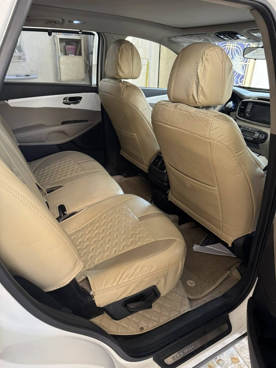 السلام عليكم سورنتو موديل ٢٠٢٠ رقم بغداد باسمي تحويل مباشر السياره ٦ سلندر بصمه كشنات جلد كشنات كهرباء بانوراما جنطه كهرباء كاميرا دواره حساس امامي خلفي ماشيه ء٩٥ الف السياره نظيفه جدا تخم تاير جديد السياره بالكوت مركز المدينه السعر المطلوب ٢٧٩$ وبيها شي بسيط جدا ***********
