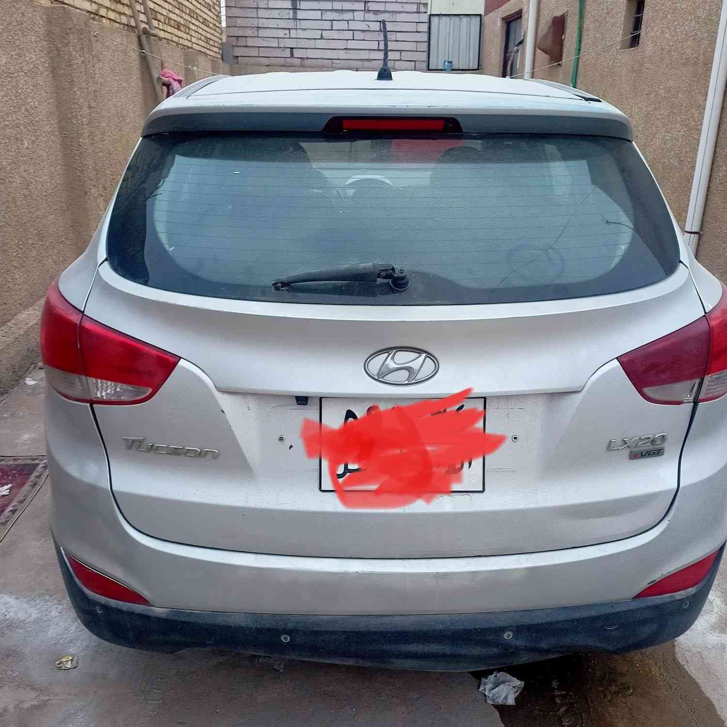 السلام عليكم شباب
توسان موديل 2012
ادوات ادوات ادوات 
كاز كاز كاز اصل كصه جنطه
متومه لوحات وسنويه
شمالي  على رقم شاصي
ترايك البصرة السيارة بالنجف 
السعر 55 وبيه مجال واتساب ***********
