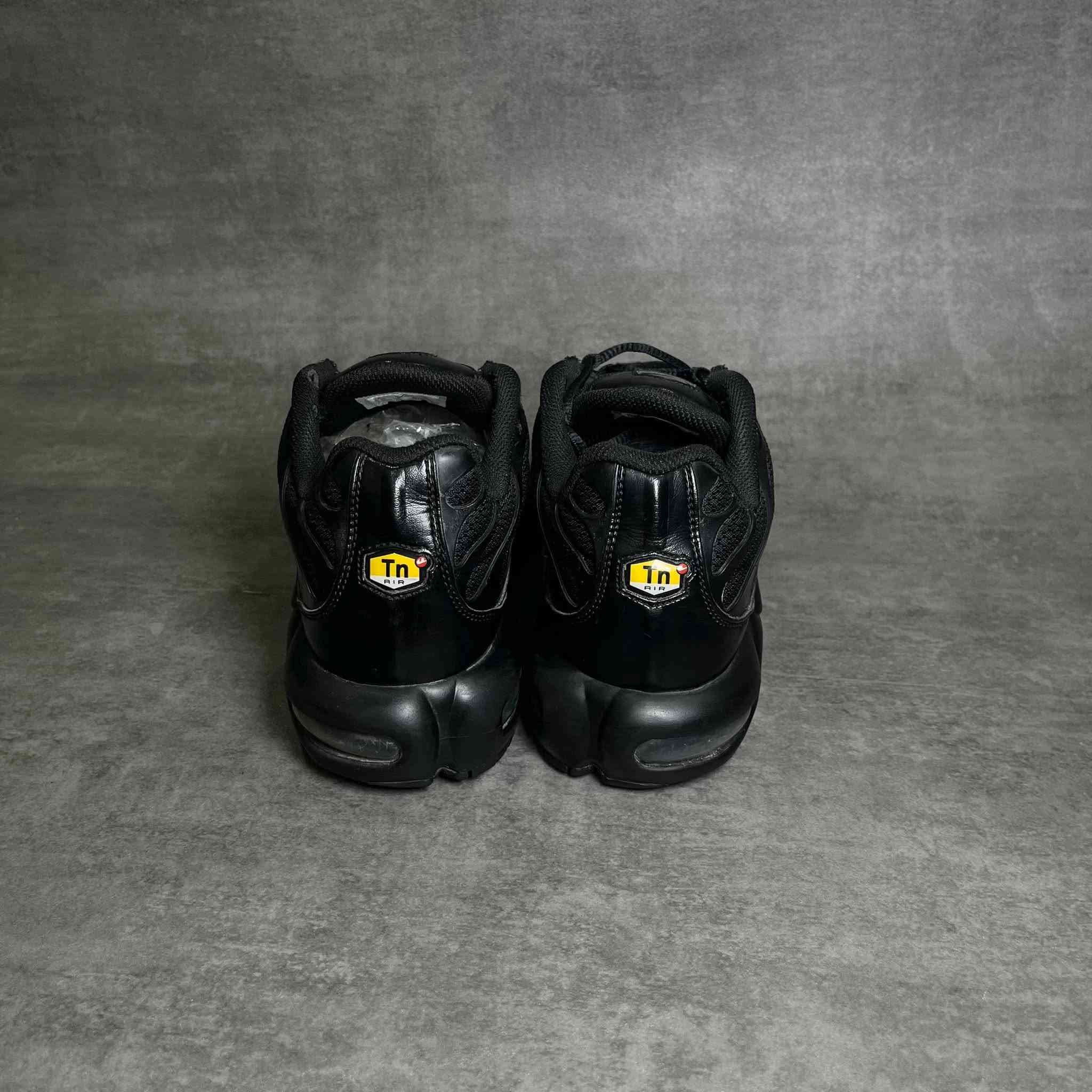 Nike air max
اصلي نظافة ممتازة قياس 45 

السعر 25 الف 

متوفر توصيل 🚚


**إذا كنت صاحب هذا الإعلان وتريد حذفه لأي سبب، رجاءا أرسل رسالة إلى الدعم الفني**