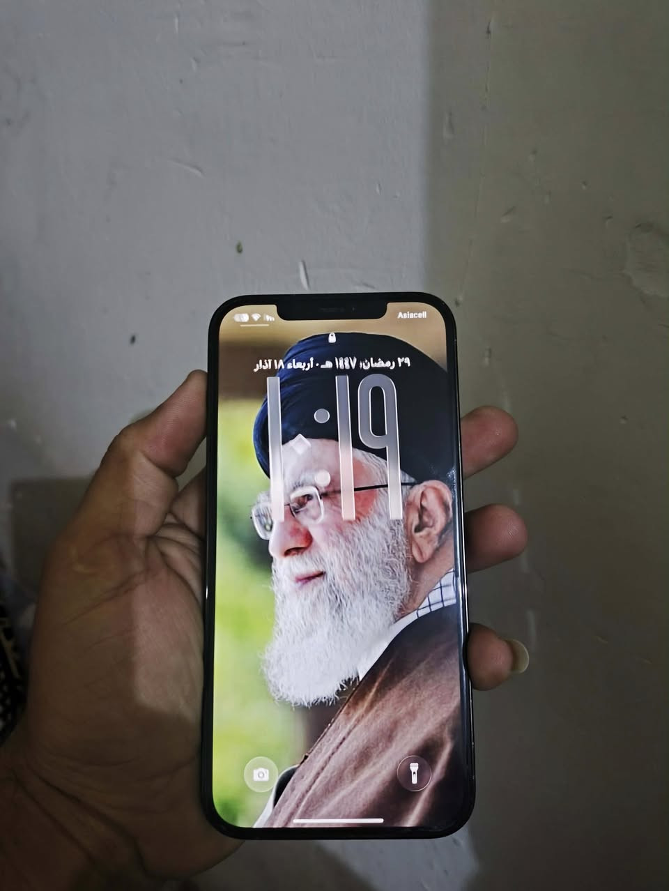 ١٢ برو ماكس بطاريه ٧٨ ذاكره ٢٥٦ نموذج M مكفول من كلشي شحنه يخبل  سعر ٥٠٠ رقم ***********
