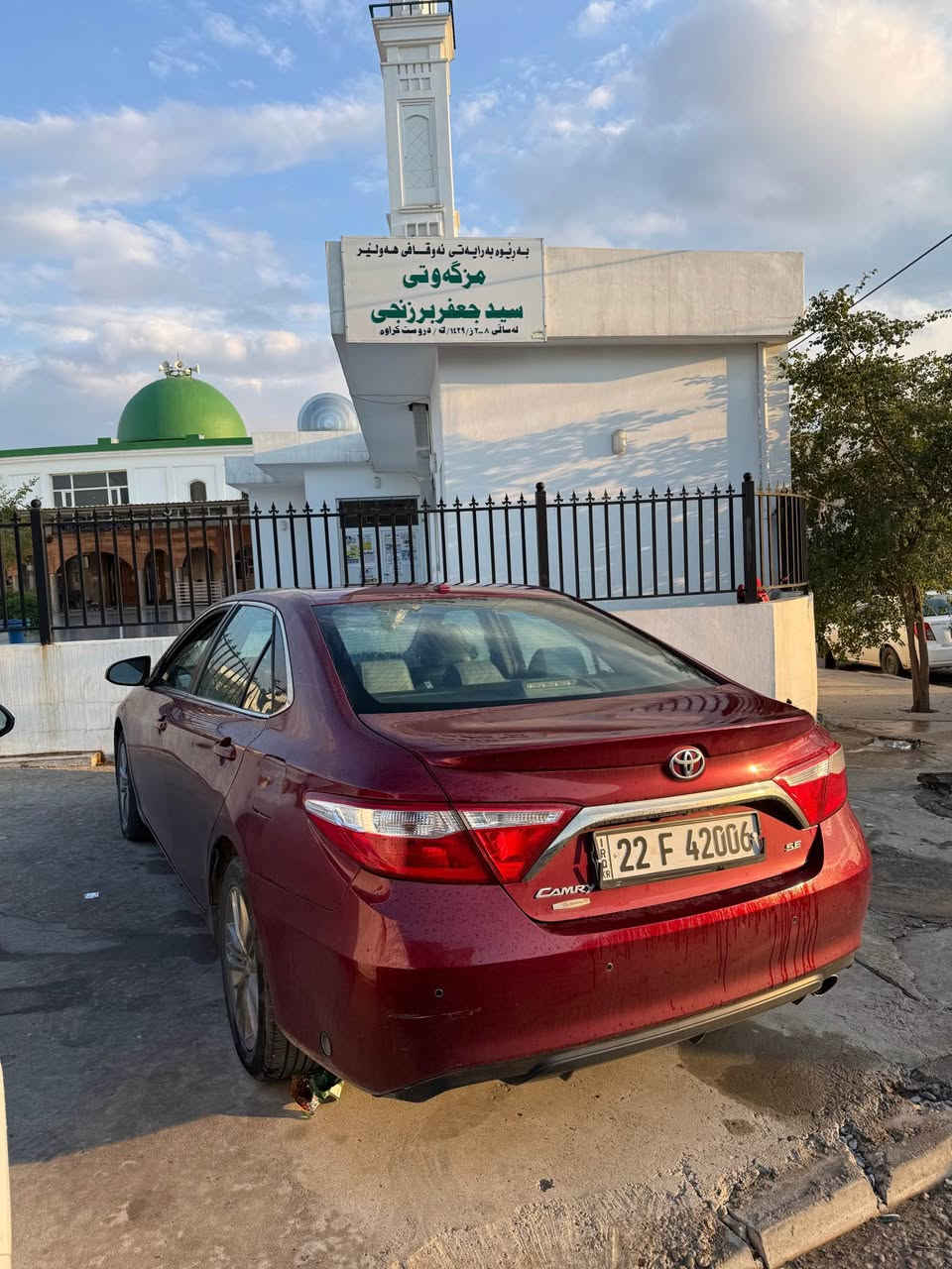 کامری ٢٠١٦ مارۆنی فوول مواسەفاتە دوو چاملغی پشتەوەی سبوغە بێ ژۆرێ و چاملغی پێشەوی لای سەکنی گۆڕاوە و بۆنیتی قۆپێکی هەیە سەیارەکە کەمێک تەزرەی هەیە و ١٧٨ رۆیشتوە زۆر پاکەو بێ تەقەو رەقەیە و سەنەوی و هەزەی نوێیە داوای ١٣٥ وەرەقەو معامەلەی لێ دەکەین بۆ زانیاری زیاتر پەویوەندی بکەن بە *********** أربيل, العراق
