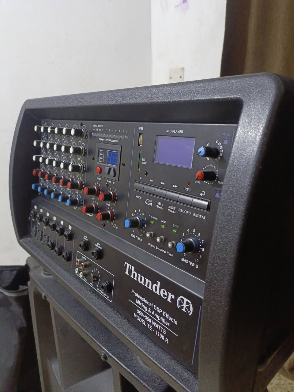 جهاز تندر 1100 ايراني أصلي
جديد مستخدم 3 مجالس فقط 
النظافة كدام عينك 
السعر 800 وبي مجال بسيط 
مكاني بغداد الدورة 
استفسار الخاص مفتوح 
رجائن اذا هو شراي لا تعبني


**إذا كنت صاحب هذا الإعلان وتريد حذفه لأي سبب، رجاءا أرسل رسالة إلى الدعم الفني**